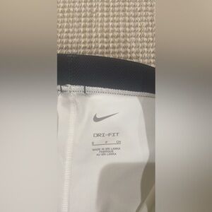 Nike EYBL 3/4 tights size small